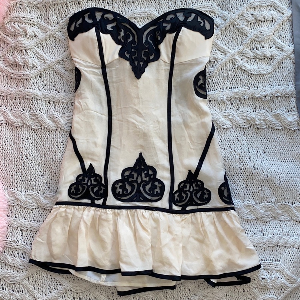 Bebe dress